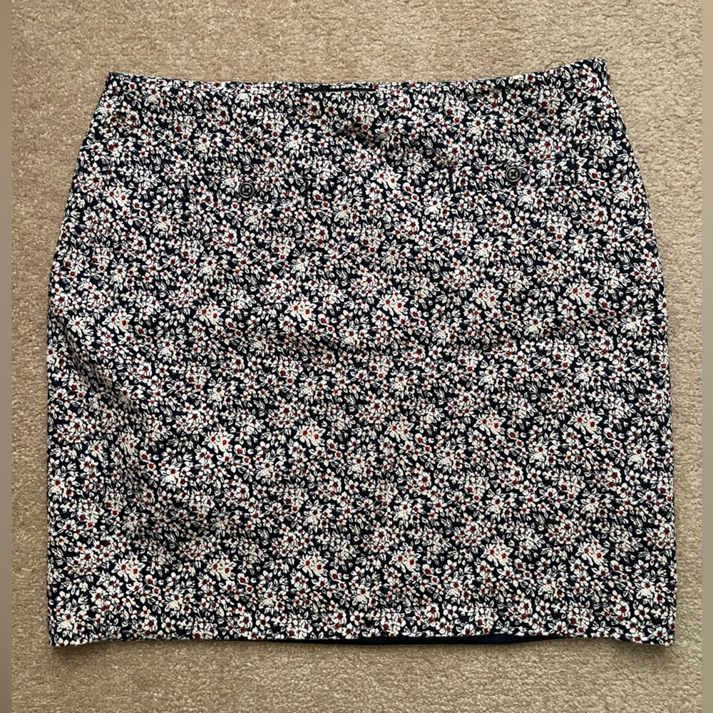 NWOT Women’s skirt